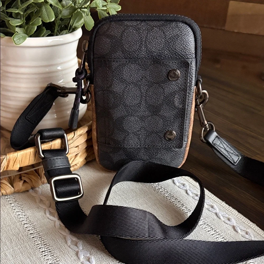 Coach Pacer Convertible Pouch - Picture 2 of 9